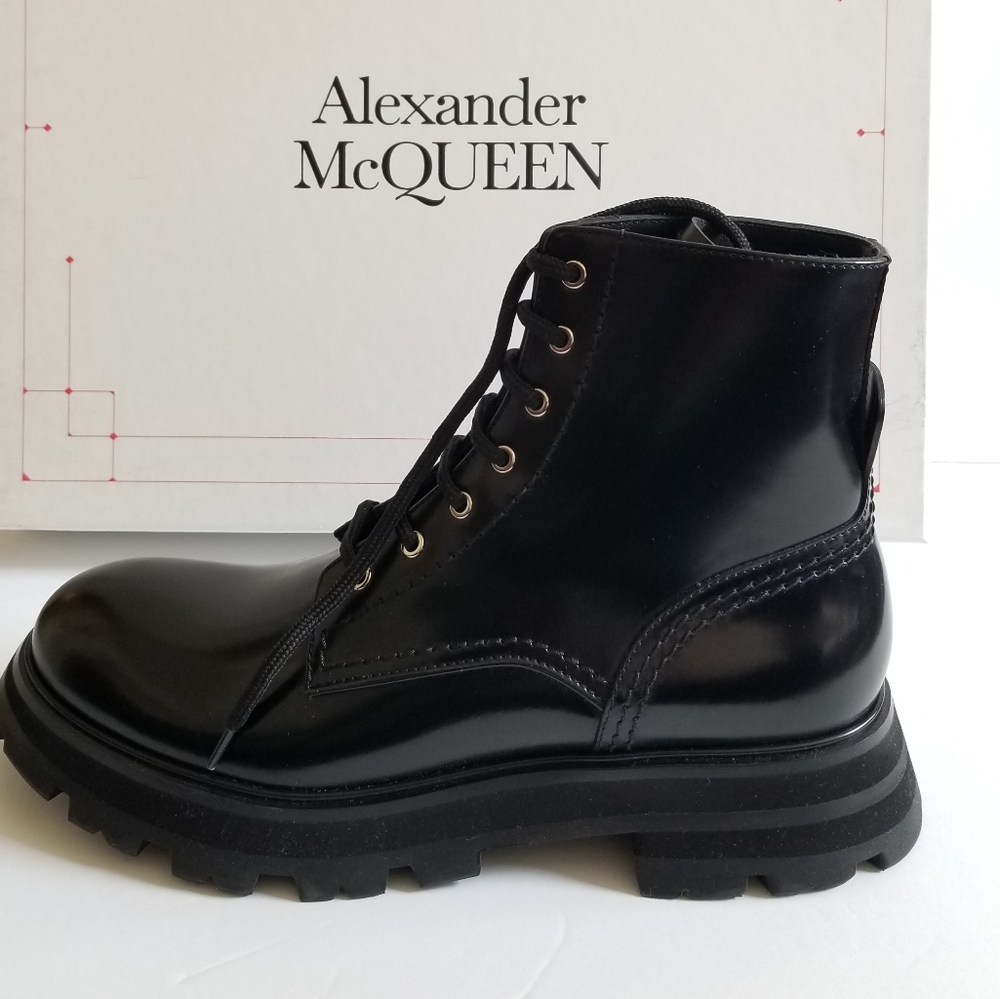 Alexander McQueen Patent Leather Combat Ankle Boot Size 40 Black - Picture 3 of 10